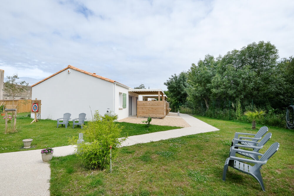 Vente Maison A 15 MINUTES DES SABLES D'OLONNE : Ensemble immobilier aux multiples possibilités sur 2300 m² de terrain Vaire