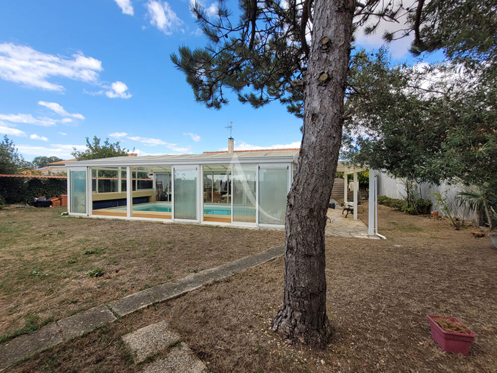 Vente Maison Maison de plain-pied avec piscine à La Jarrie La jarrie