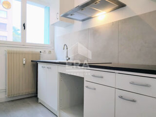  Appartement à louer 3 pièces 60 m²