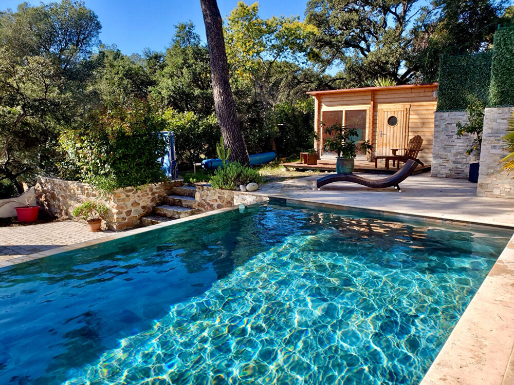 VILLA SAINT RAPHAEL ATYPIQUE FACE MER- VUE PANORAMIQUE - COUP DE COEUR