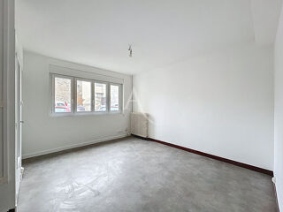  Appartement à louer 2 pièces 33 m²