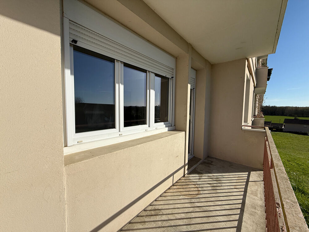 Vente Appartement Appartement 4 pièces lumineux avec balcon en copropriété Saint etienne sur chalaronne