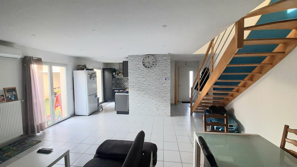 Maison Venissieux T4 89 m2 avec garage et parking