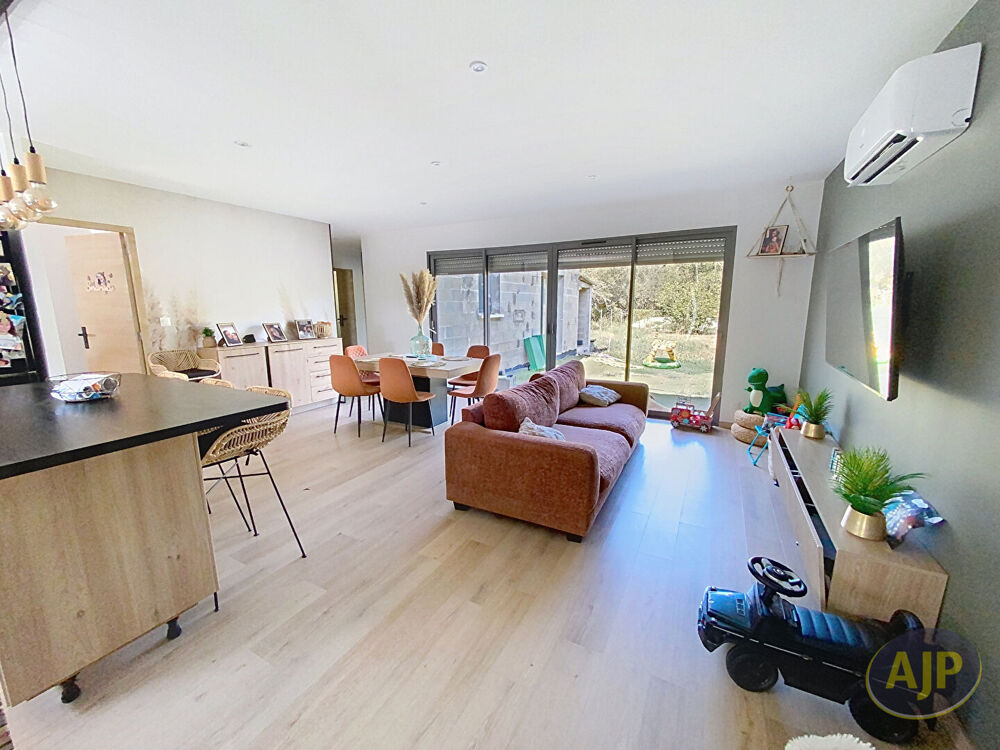 Maison T4 à Arsac 85 m2 sur 1300m²