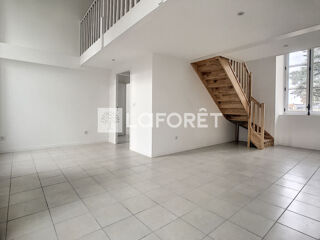  Appartement à louer 3 pièces 75 m²