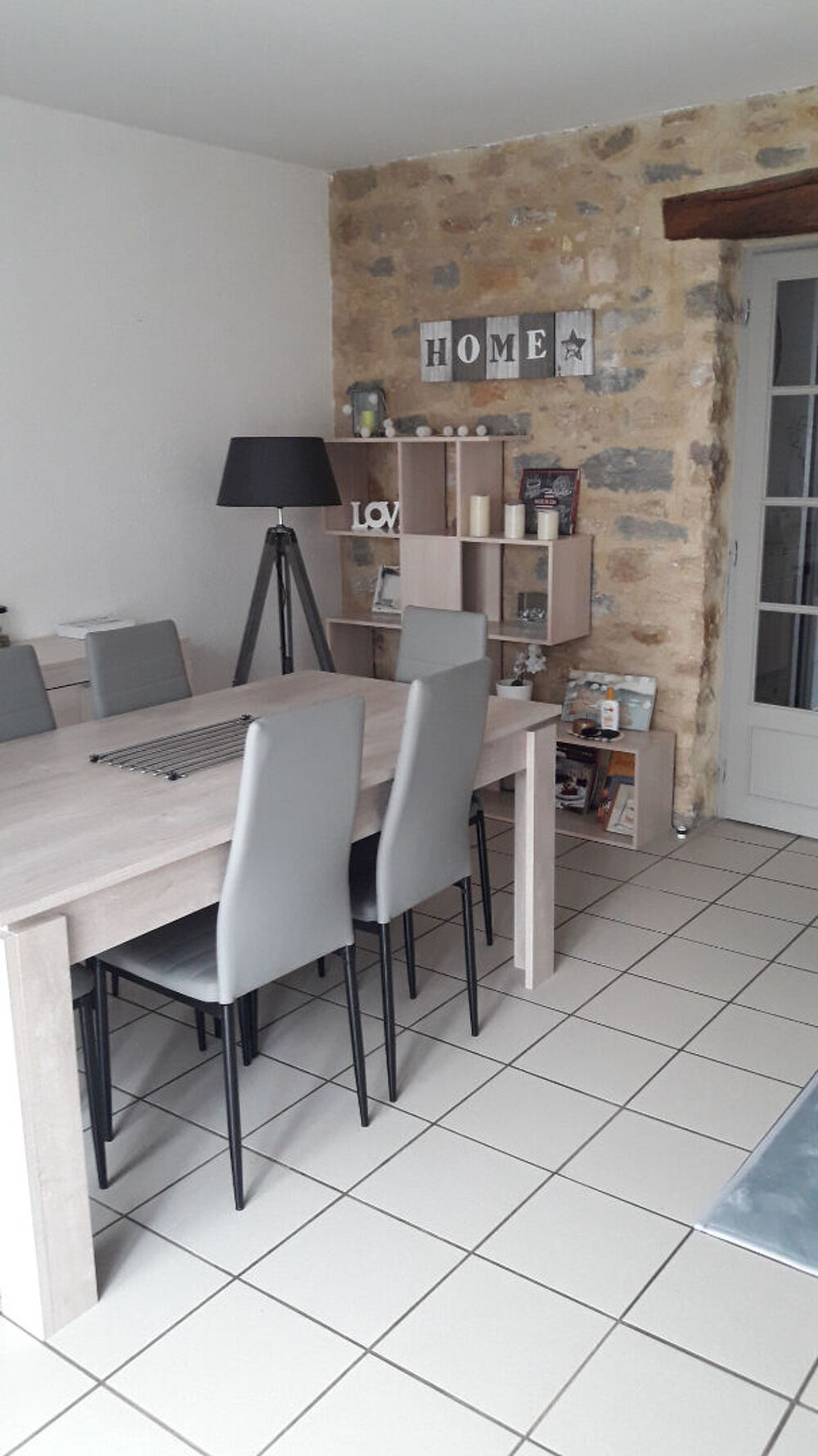 Location Appartement Loue proche centre Ceyzeriat T4 duplex avec jardinet et garage Ceyzeriat