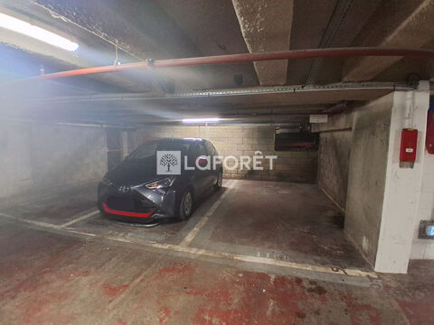  Parking / Garage  louer 