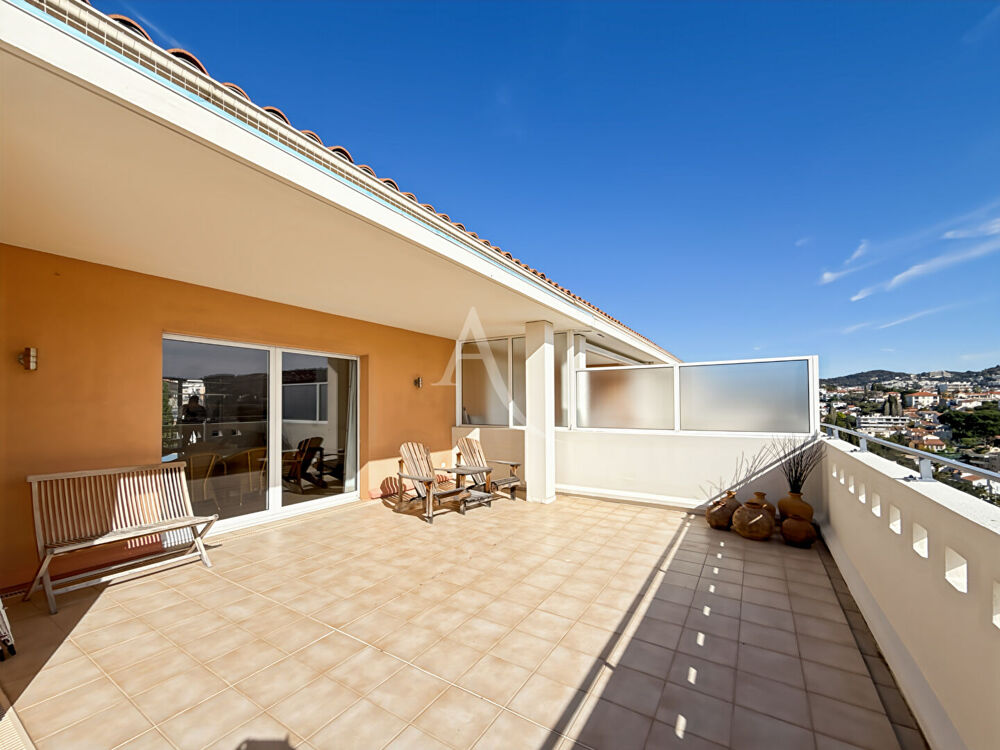 Vente Appartement Cannes  dernier étage  5 pièces 125m2  terrasses 150 m² Cannes