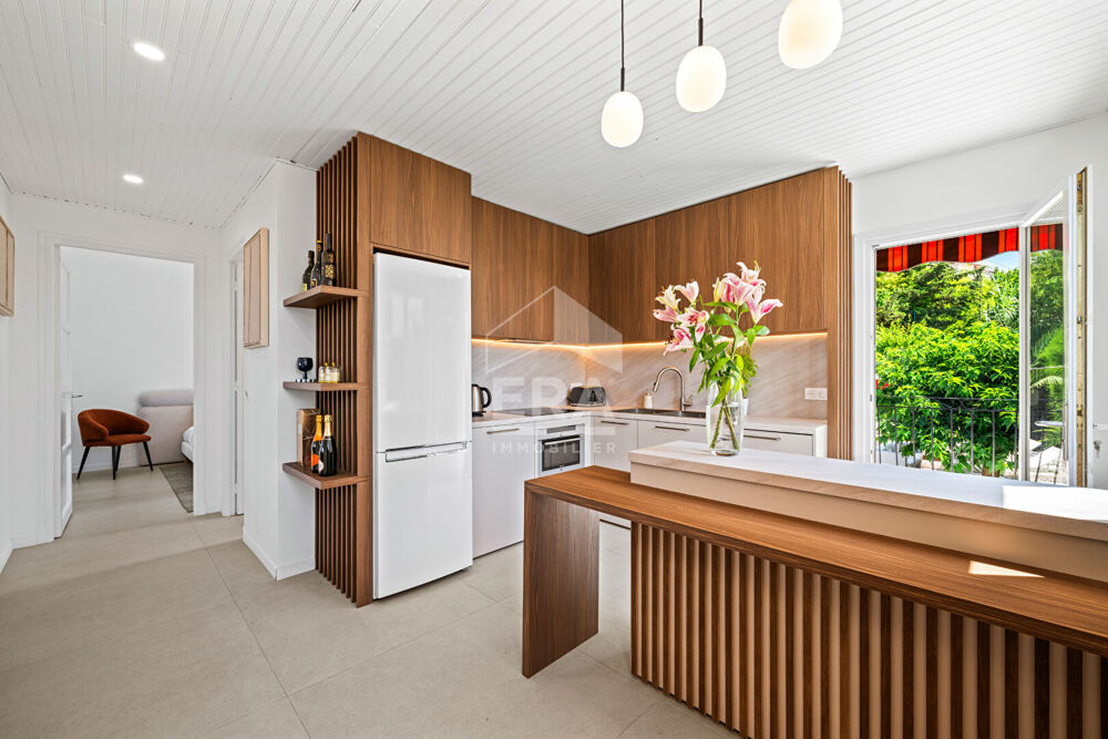 Vente Maison Cros de Cagnes - Maison avec garage, piscine, terrasse et jardin paysager Cagnes sur mer