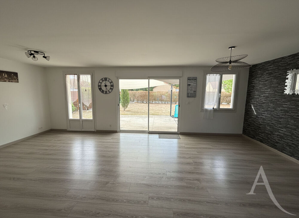 Location Maison Maison 3 pièces - NEUILLAY LES BOIS Neuillay les bois