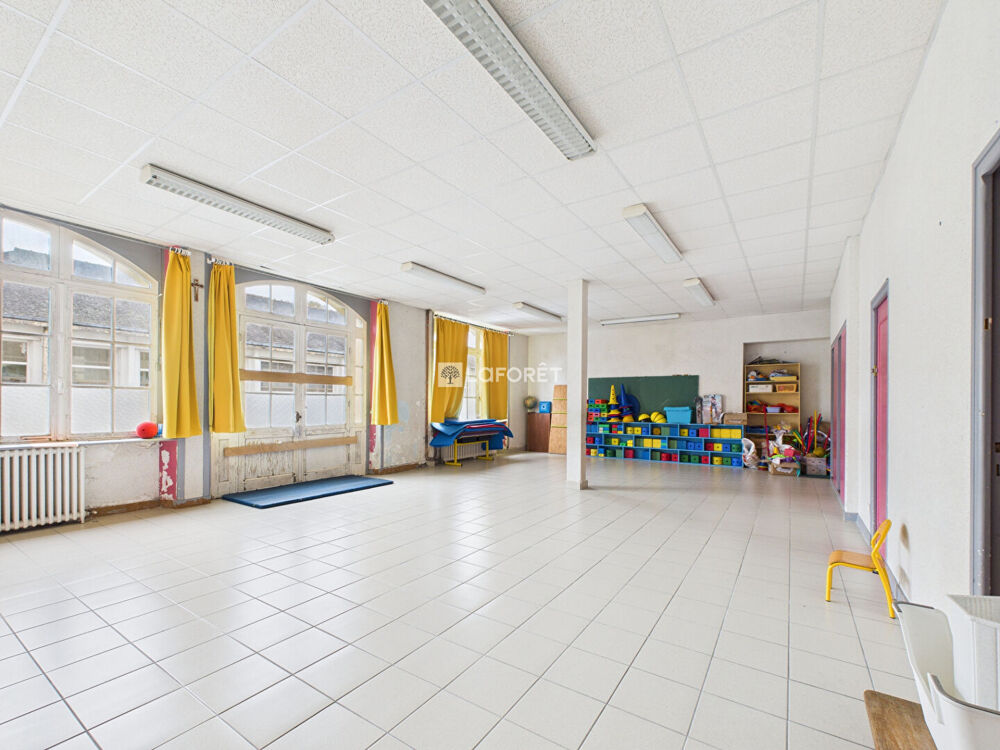 Ancienne école Chateauneuf Du Faou 18 pièce(s) 585.81 m2