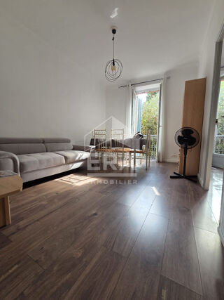  Appartement à louer 3 pièces 45 m²