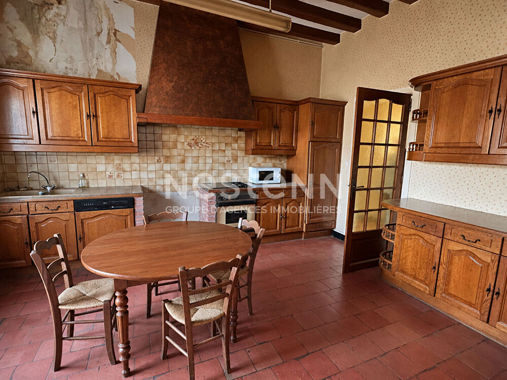 Vente Maison Vente charmante maison de village de 95.53 m² à rénover comprenant 2 logements, avec cour et garage centre ville de Mayet (72360 Mayet