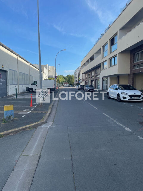  Parking / Garage � louer 