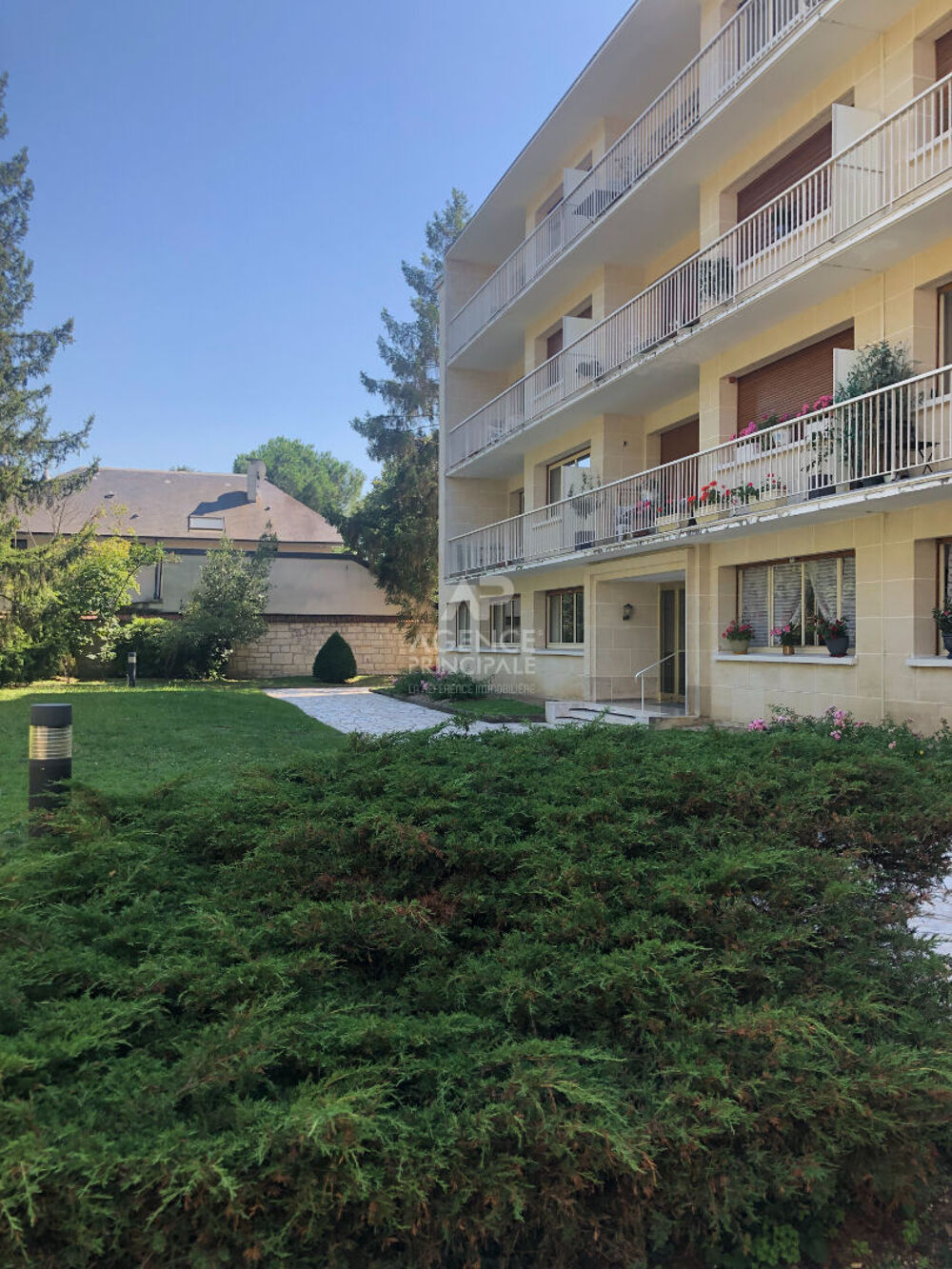 Appartement 5 pièce(s) 114 m2 - Entrée de parc