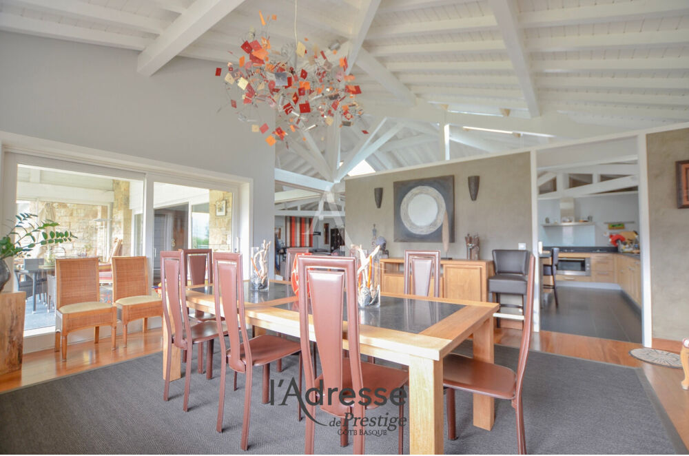 à vendre  Villa Urrugne (64122)