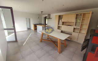  Maison à louer 4 pièces 84 m² Noyal pontivy