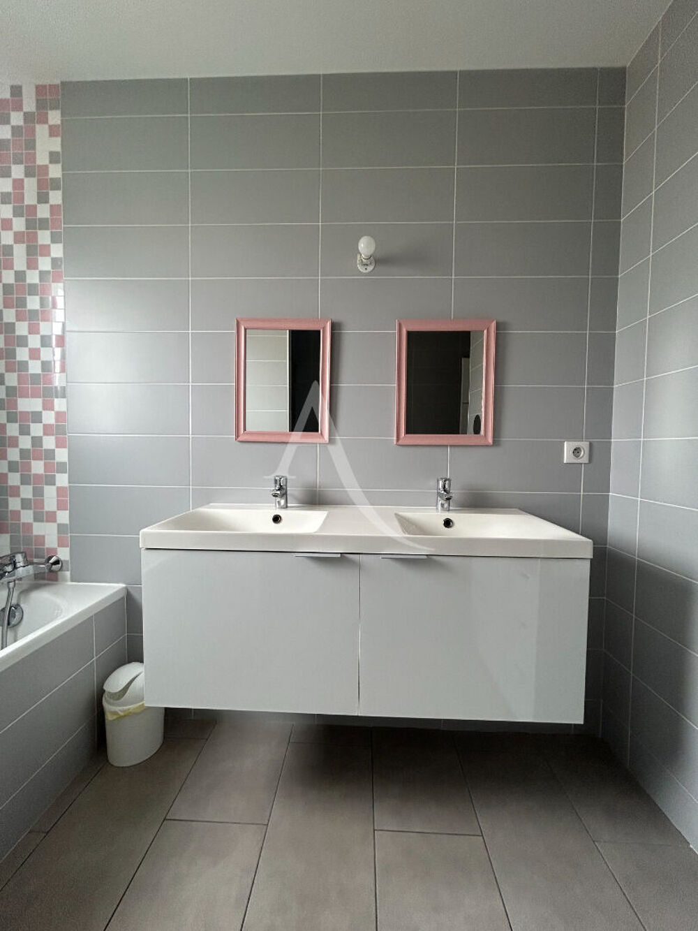 Vente Maison Maison  6 pièces 120 m² avec garage à Machecoul Machecoul