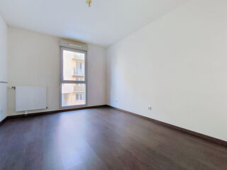  Appartement à louer 3 pièces 68 m²