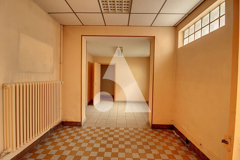 Hyper centre de Vitry en Artois, maison à rénover