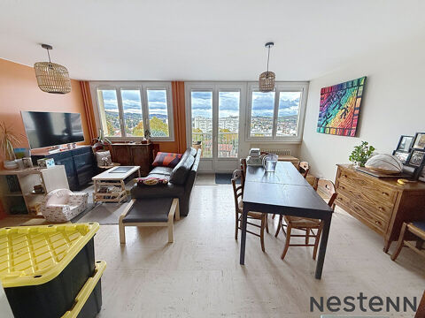   EXCLUSIVIT� Coup de coeur - Appartement r�nov� avec soin avec garage et 2 places de parking privatives Appartement - 5 pi�ce(s) - 102 m�