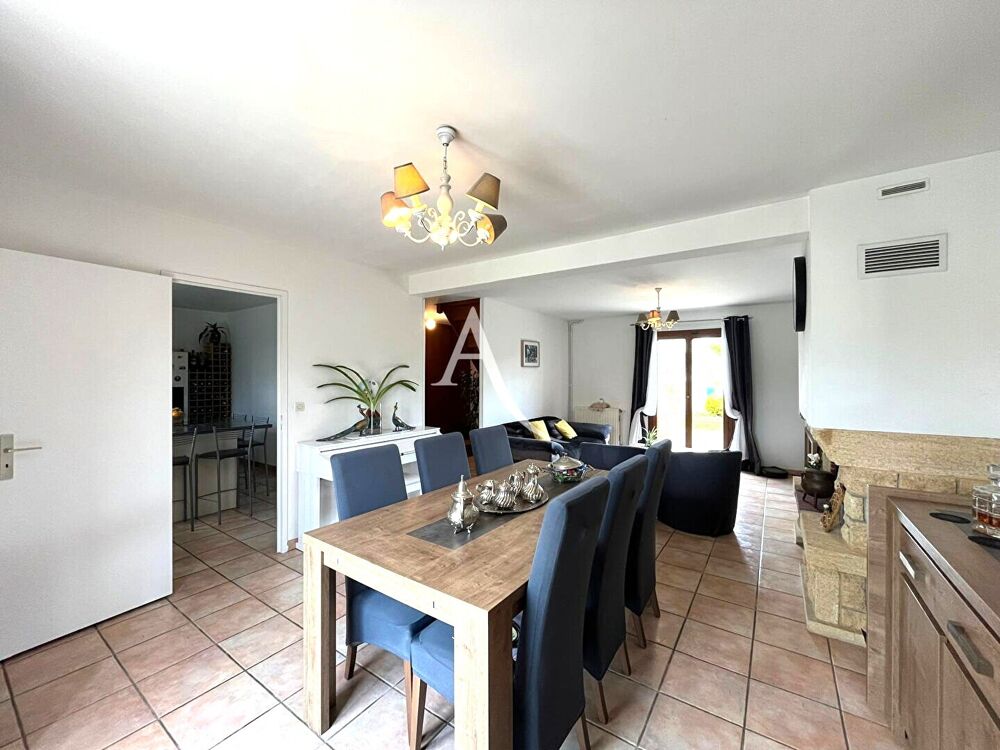 Vente Maison Maison traditionnelle 170m2 -  Fouju Guignes