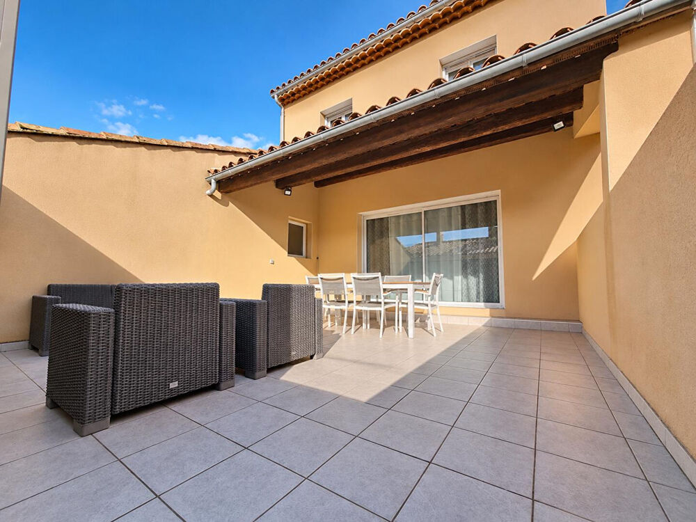 Vente Maison MAISON 4 PIÈCES - 83 M² - 3 CHAMBRES - GARAGE 70 M² - 2 TERRASSES - PIERRERUE Pierrerue