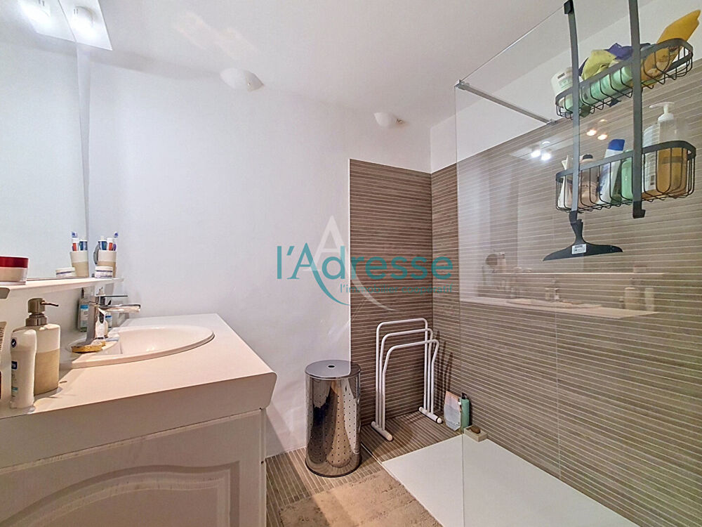 Vente Maison Maison de village! 90 m² habitables Deux entrées indépendantes, fort potentiel d'évolution Bagnols en foret