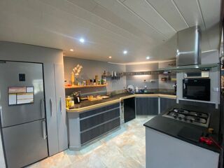  Villa � vendre 5 pi�ces 165 m�