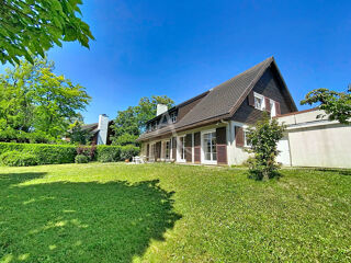  Maison à vendre 8 pièces 261 m²