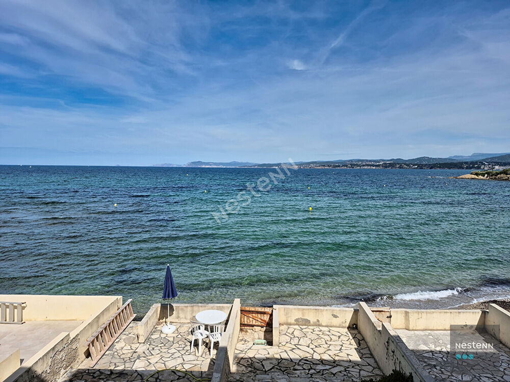 Appartement de 1 pièce pieds dans l'eau à six fours les plages