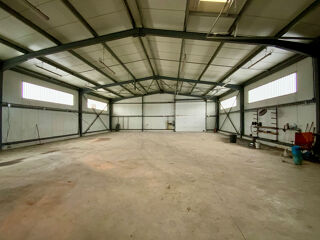  Immeuble  vendre 2 pices 400 m