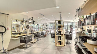   LE LAVANDOU - CENTRE-VILLE - FDC SALON DE COIFFURE- EMPLACEMENT N°1 Le lavandou
