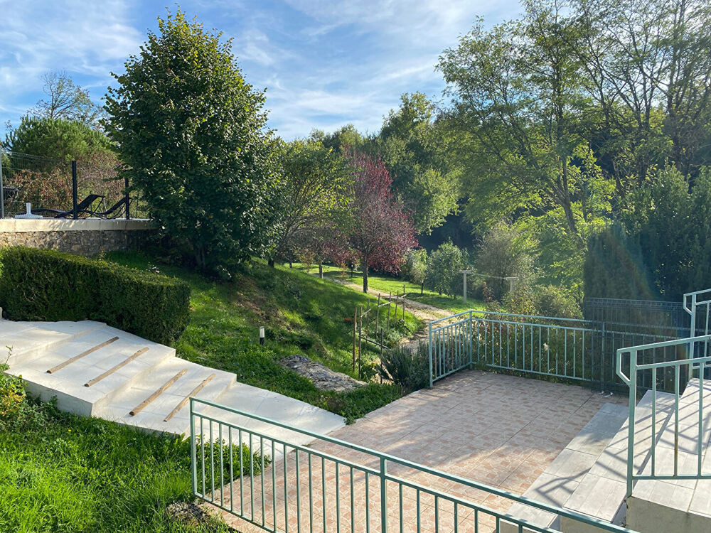 Maison St Pierre De Cole 5 pièce(s) 170 m2 Piscine
