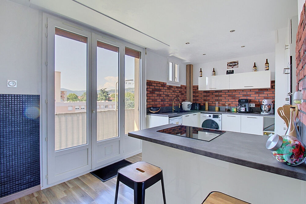 Vente Appartement A VENDRE en exclusivité à DRAGUIGNAN Appartement T4 prêt-à-vivre, terrasses et cave Draguignan