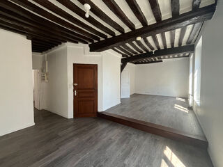  Appartement à louer 3 pièces 76 m²