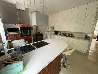  Maison à vendre 12 pièces 402 m²