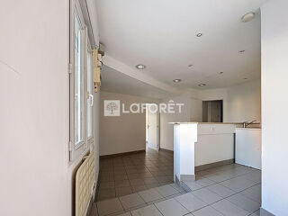 Immeuble � vendre 3 pi�ces 132 m�