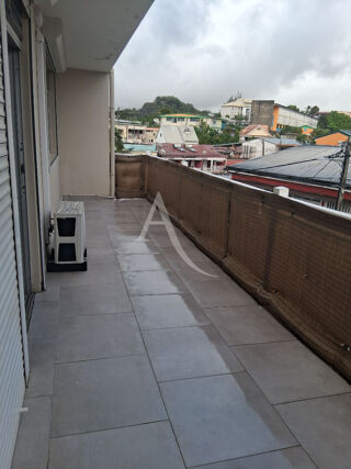  Appartement à louer 3 pièces 68 m²
