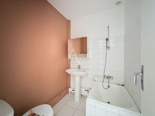  Appartement à louer 1 pièce 27 m²