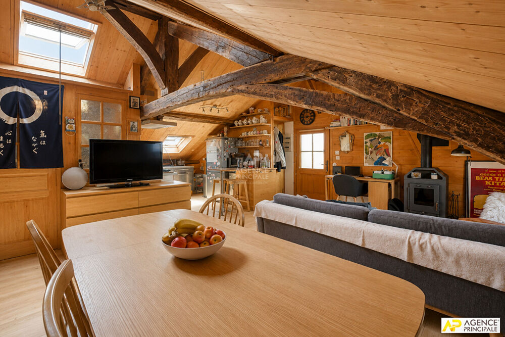 Vente Appartement Versailles Saint-Louis Appartement 3 pièces de 78 m² au sol situé au 4ème et dernier étage Versailles