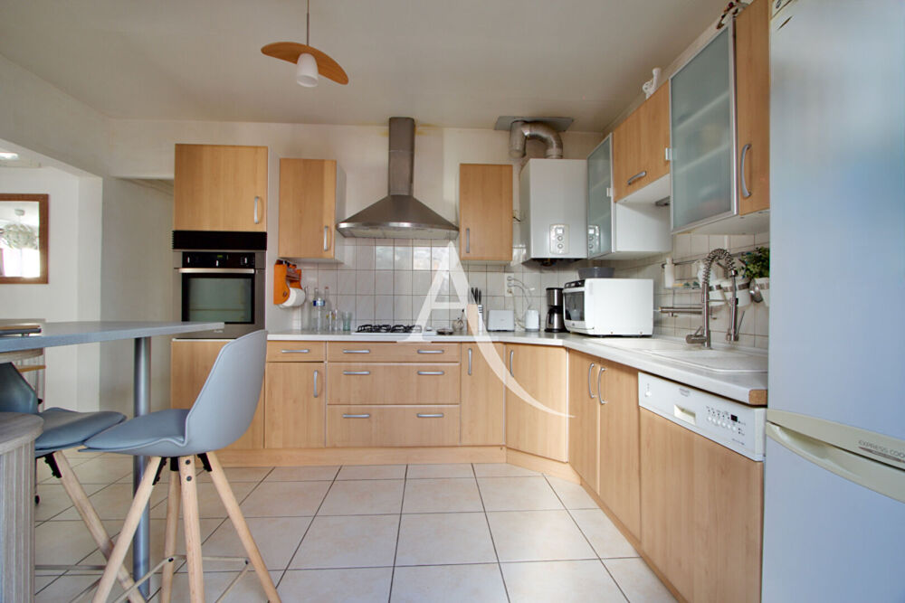 Vente Appartement CASTELNAU-LE-LEZ CENTRE - APPARTEMENT T4 D'ENVIRON 98 M² - VÉRANDA - BALCON - 3 CHAMBRES - CLIMATISATION Castelnau le lez