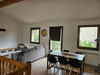  Appartement à louer 4 pièces 120 m²