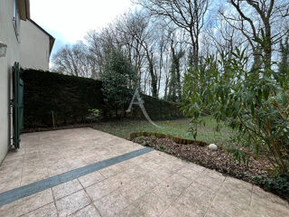  Maison à louer 6 pièces 119 m²