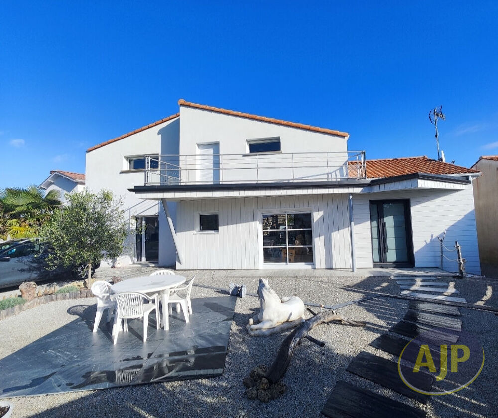 Vente Maison Maison La Faute Sur Mer 4 pièce(s) 113 m2 La faute sur mer