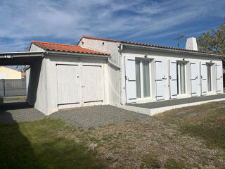 Location Maison LOCATION maison meublée à La Chaize Giraud 3 pièce(s) 64 m2 La chaize giraud