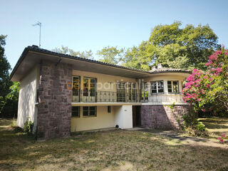  Maison � vendre 8 pi�ces 250 m�