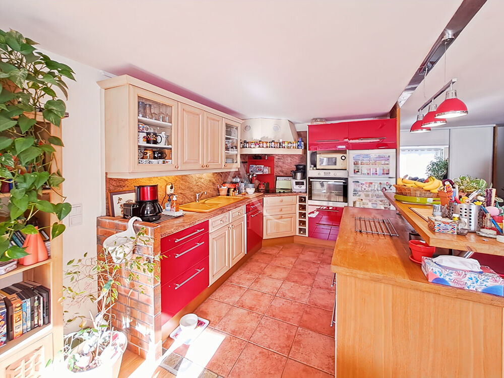 Vente Appartement ARPAJON - PROCHE ÉGLISE - TRIPLEX DE 109 M² - 3 CHAMBRES - GARAGE Arpajon