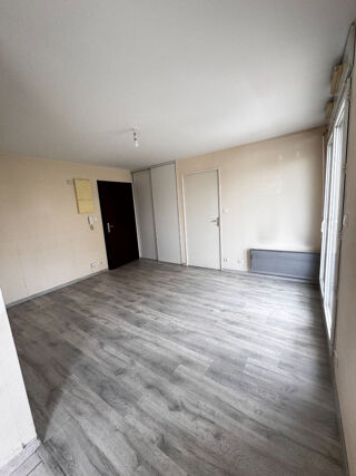  Appartement à louer 2 pièces 32 m²