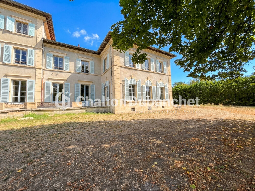 Vente Maison Demeure de caractère d'environ 300 m² au sein d'un château - 42600 Mornand-en-Forez Mornand en forez